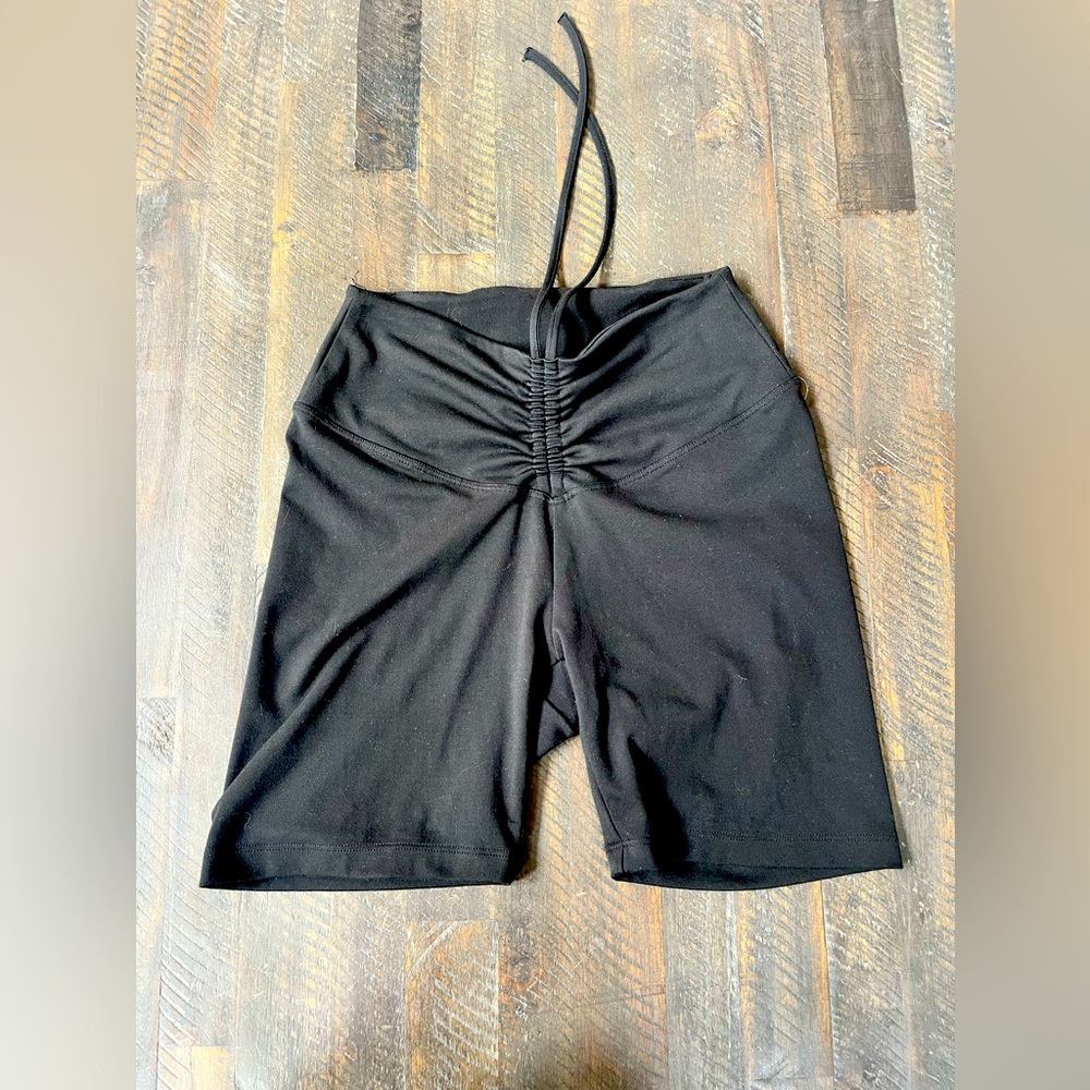 PINK Victoria Secret Black Biker Short Size small 6 inch